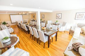 The Harborside Inn