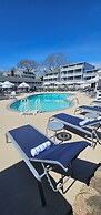 The Harborside Inn