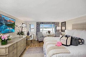 The Harborside Inn