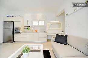 Tel Aviv Home