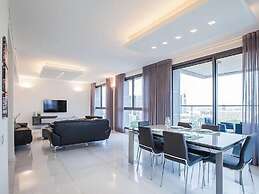 Tel Aviv Home