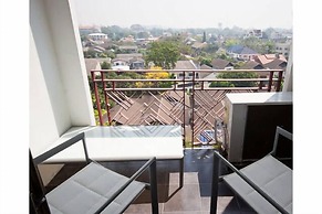 Galare Thong Tower