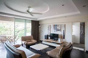 Galare Thong Tower