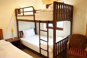 Hathai House Resort