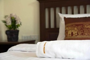 Hathai House Resort