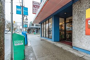 English Bay Hotel