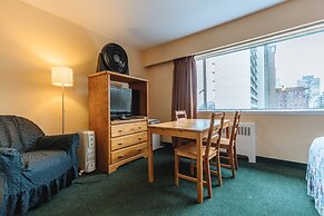 English Bay Hotel