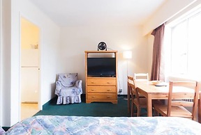 English Bay Hotel