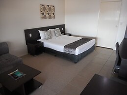 Injune Motor Inn