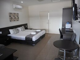 Injune Motor Inn
