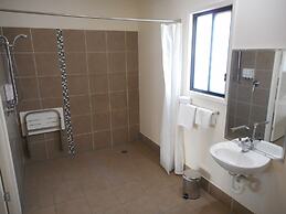 Injune Motor Inn