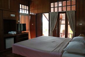 Utopia Resort