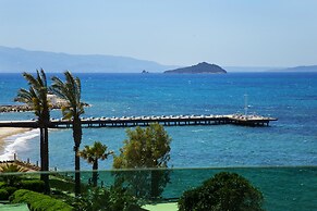 Dragut Point South Hotel