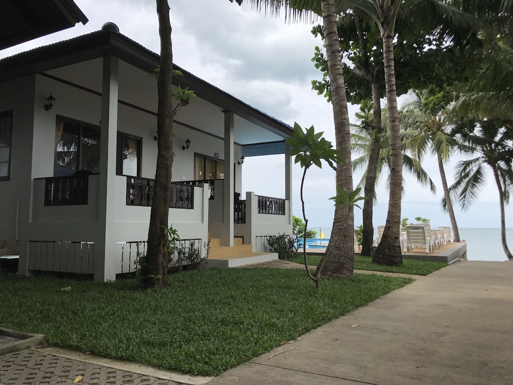 Marina Beach Resort