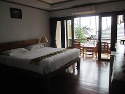 Lipa Bay Resort