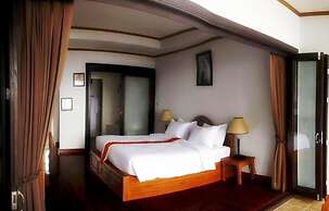 Lipa Bay Resort