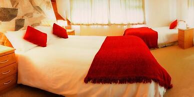 Broadlands Bed and breakfast