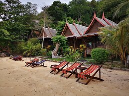 Phi Phi Relax Beach Resort