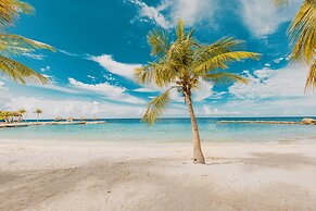 Blue Bay Lodges