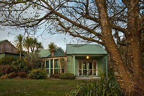 Whakaipo Lodge