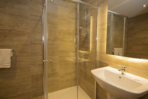 Relax Inn Hotel