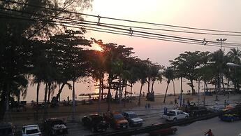 Jomtien Boathouse
