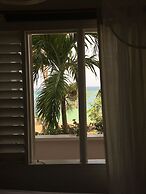 Green Roof Inn