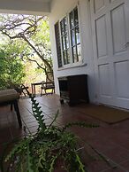 Green Roof Inn