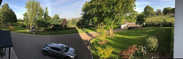 Kilbawn Country House
