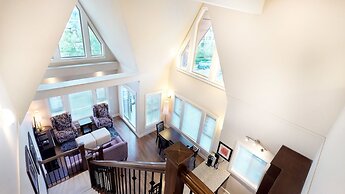 Harrison Lake View Suites