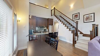 Harrison Lake View Suites