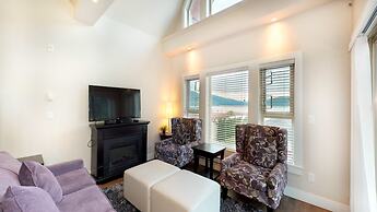 Harrison Lake View Suites