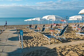 Ticho's Greenblu Hotel