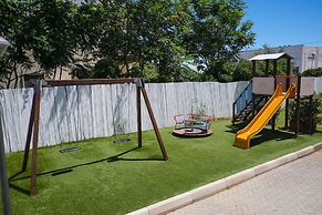 Ticho's Greenblu Hotel