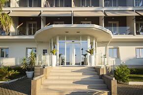 Ticho's Greenblu Hotel