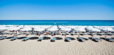 Ticho's Greenblu Hotel