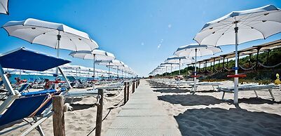 Ticho's Greenblu Hotel
