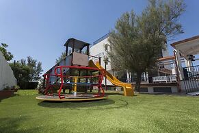 Ticho's Greenblu Hotel