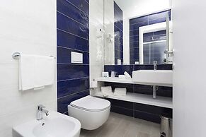 Ticho's Greenblu Hotel