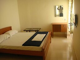 Palm Grove Service Villa