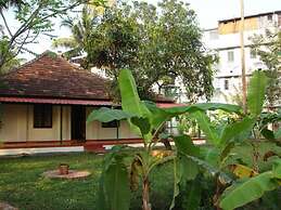 Palm Grove Service Villa