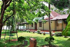 Palm Grove Service Villa