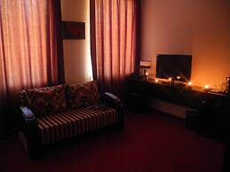 Hotel 12