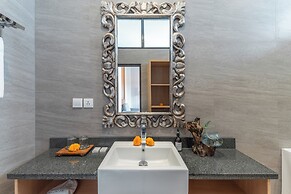 Svarna Suite Seminyak