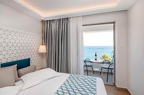 Triton Hotel