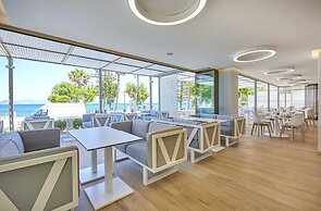 Triton Hotel