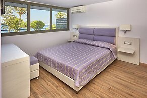 Triton Hotel