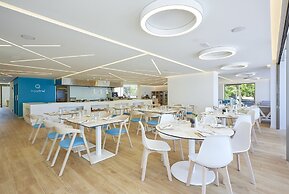 Triton Hotel