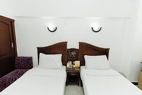 Happy City Hotel