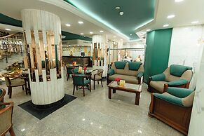 Happy City Hotel